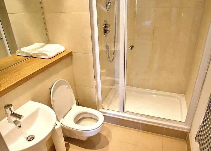 Quay * Leeds (West Yorkshire)