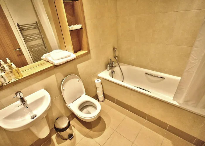 Quay * Leeds (West Yorkshire)